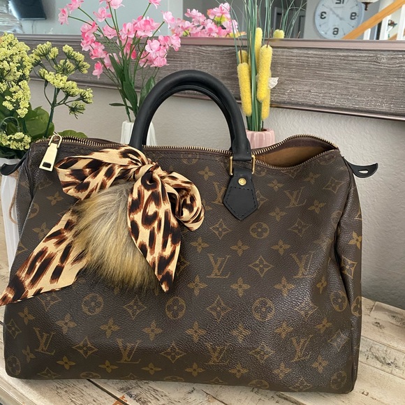 SOLD Authentic Louis Vuitton Speedy 35 - Picture 2 of 13